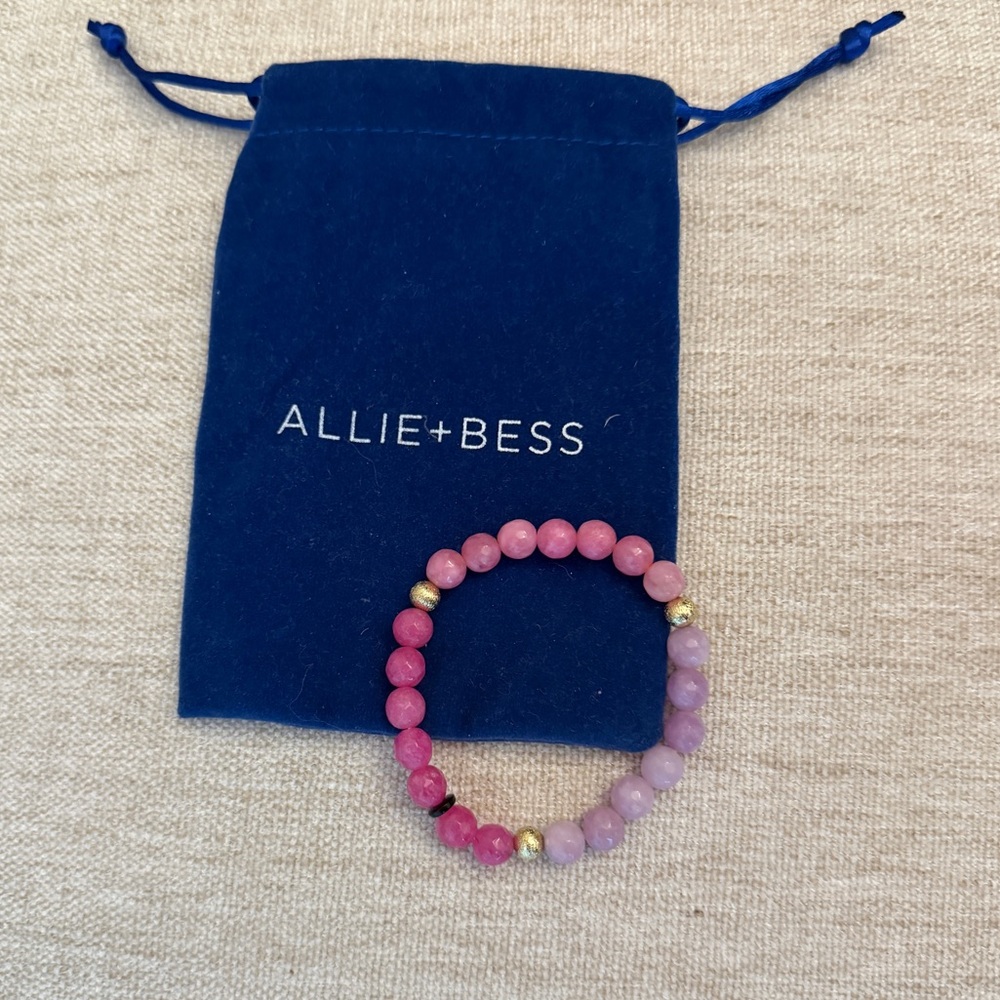 Allie & Bess